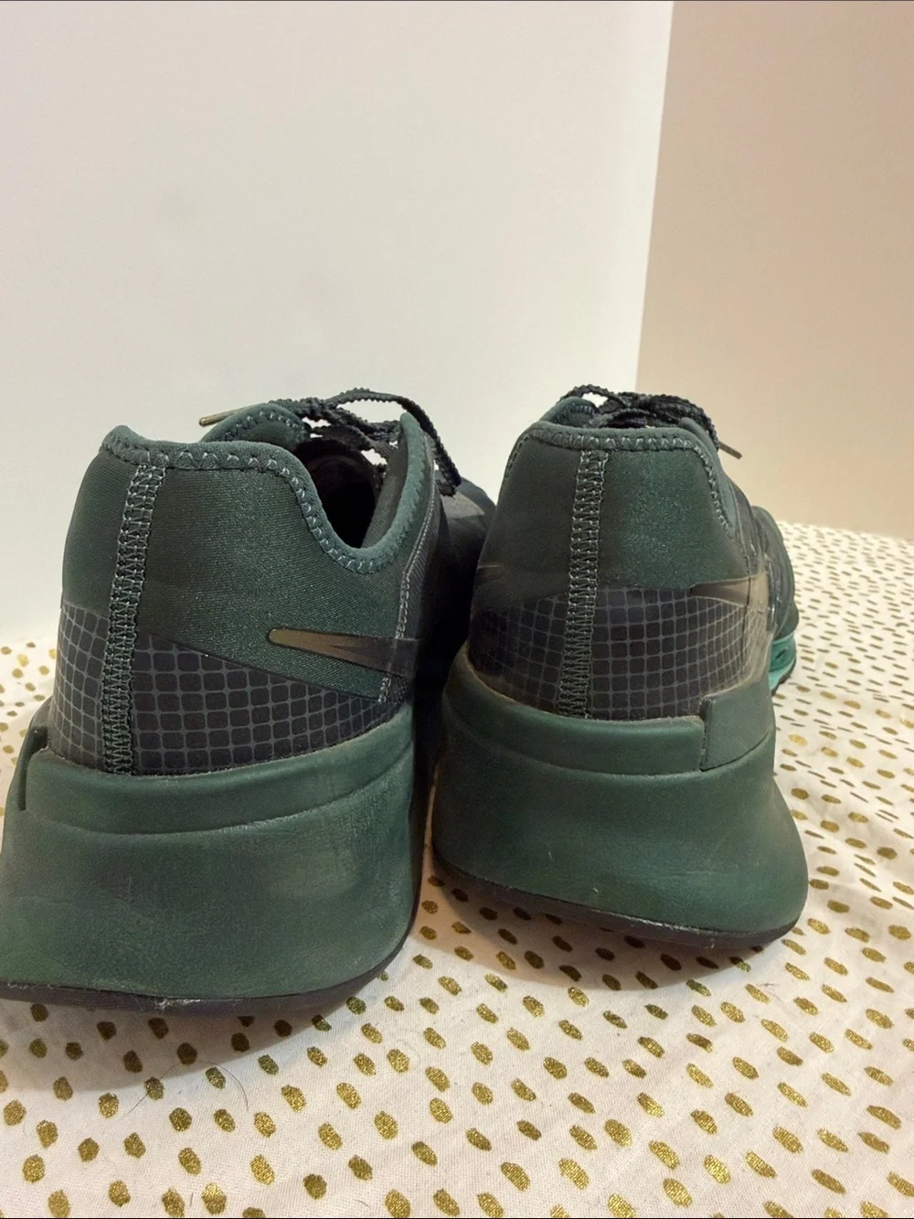 Nike low top
